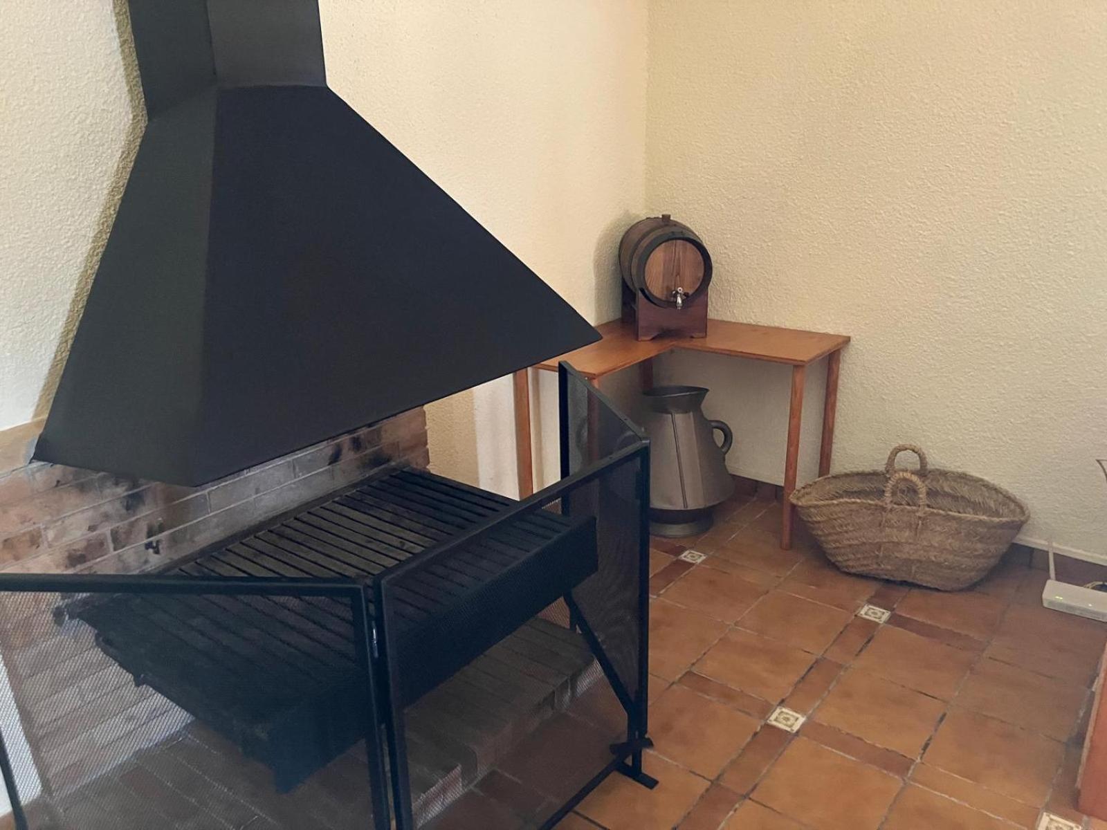Apartment With Private Pool And Garden San Martín Sarroca Eksteriør bilde